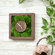 Load image into Gallery viewer, Watch Black Walnut Moss #12248