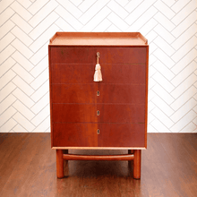 画像をギャラリービューアに読み込む, ボワ チェスト #13670