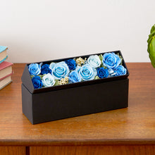 Load image into Gallery viewer, 12 Roses in short box: #10895