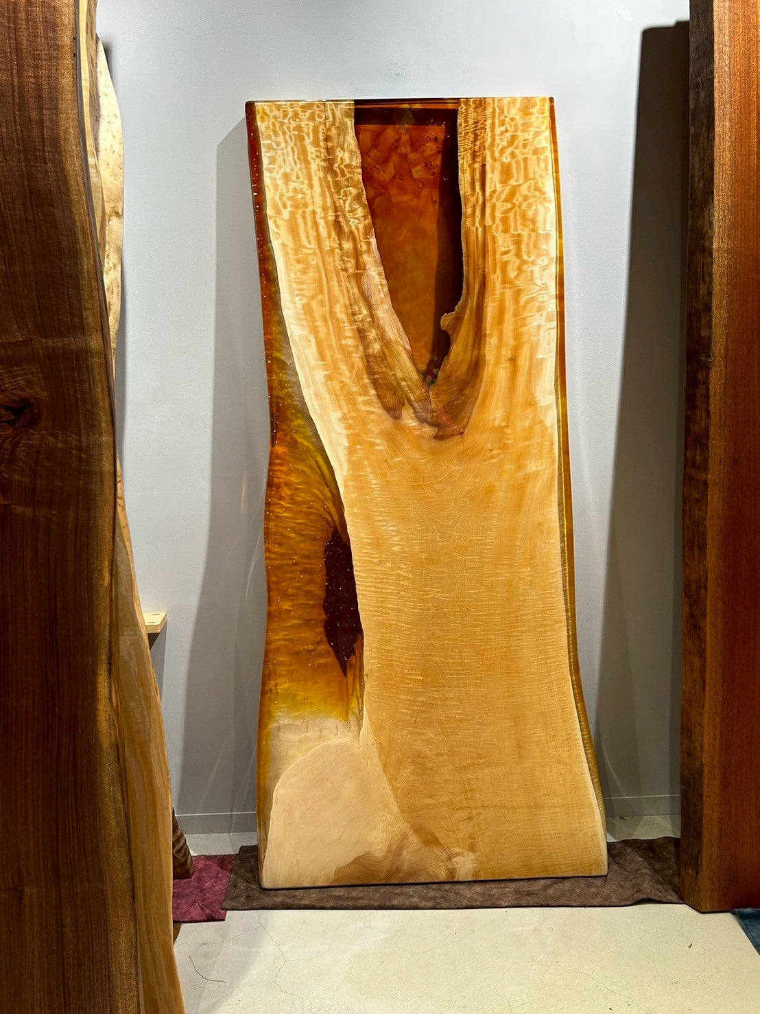 桐の一枚板の、琴 一枚板 トチの木 189x70-87 – GINZA SOBI FLOWERS