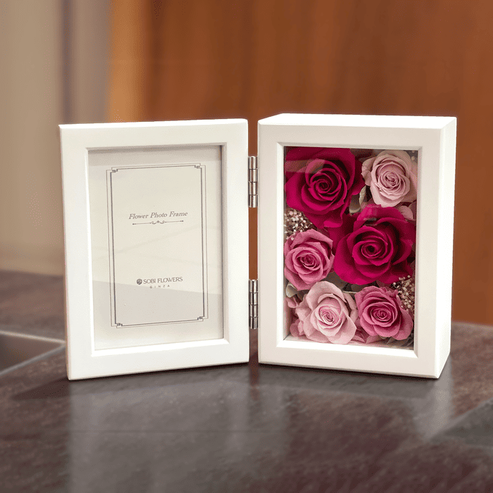 ホワイトフォトフレーム #13380 – GINZA SOBI FLOWERS ホワイトフォトフレーム #13380 – GINZA SOBI FLOWERS