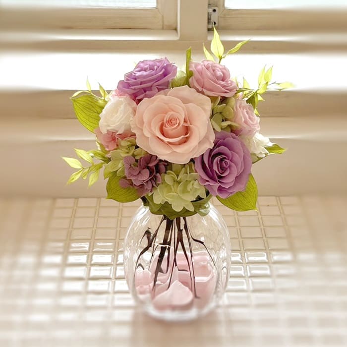 シルビア 花 薔薇 花瓶 バンケット オレンジ背景 額縁 アート Standing