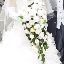 Load image into Gallery viewer, Cascade bouquet white roses キャスケードブーケ ホワイトローズ　#12763
